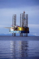 Chile - Punta Arenas, platforma wiertnicza.