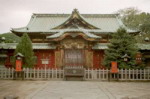 Japonia - Tokio, przed �wiatyni� Kamakura.