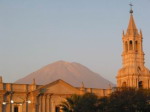 Peru - Arequipa, wie�a i wulkan.
