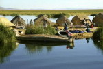 Peru - Wyspa p�ywaj�ca (ma �r.20m) na j.Titicaca.