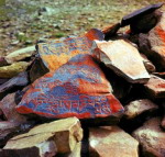 Tybet - Zanskar, Kamienie modlitewne.