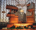 USA - Groven Garden, wn�trze Kryszta�owej Katedry.